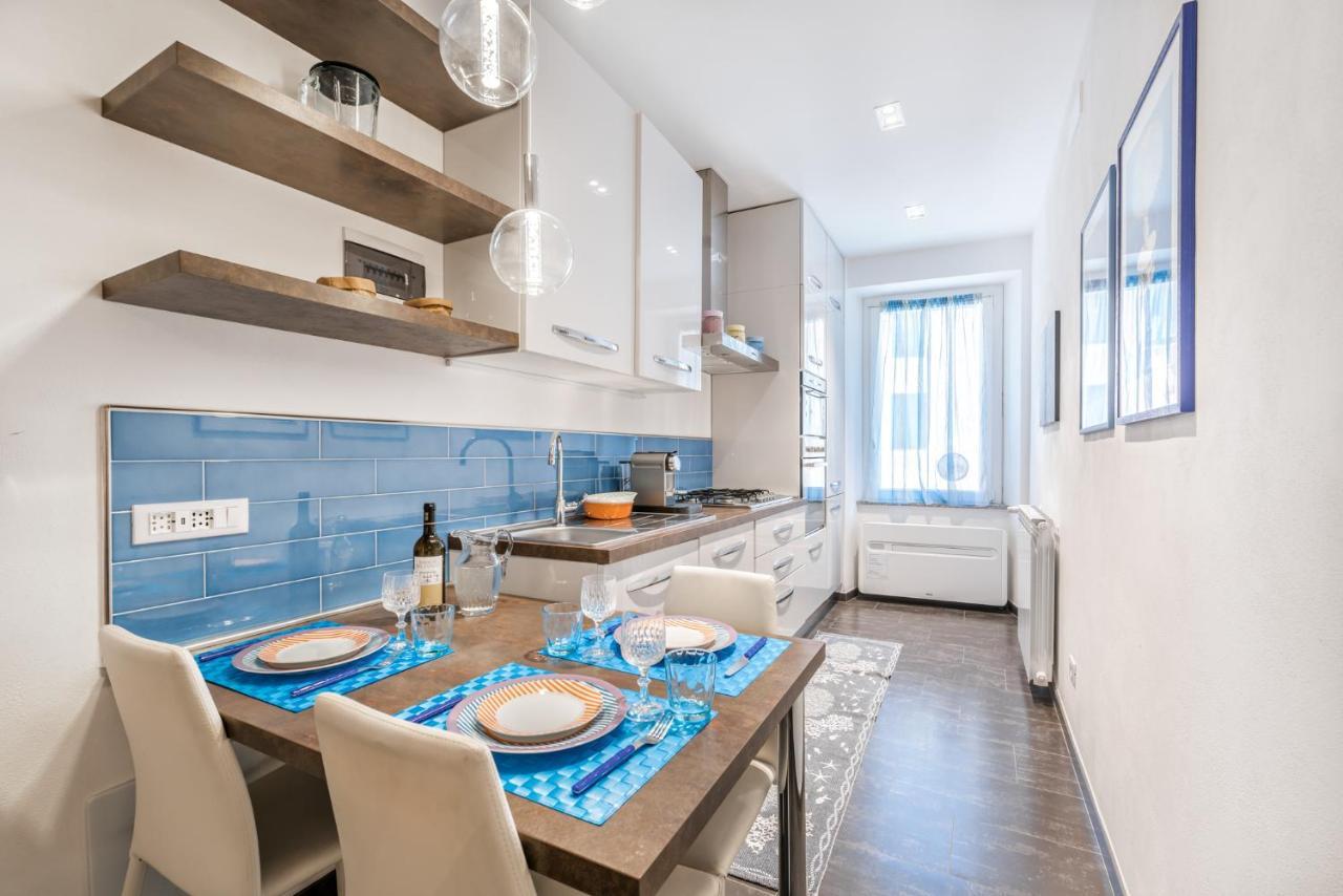 Blu Mare Apartment เวอนาซซา ภายนอก รูปภาพ