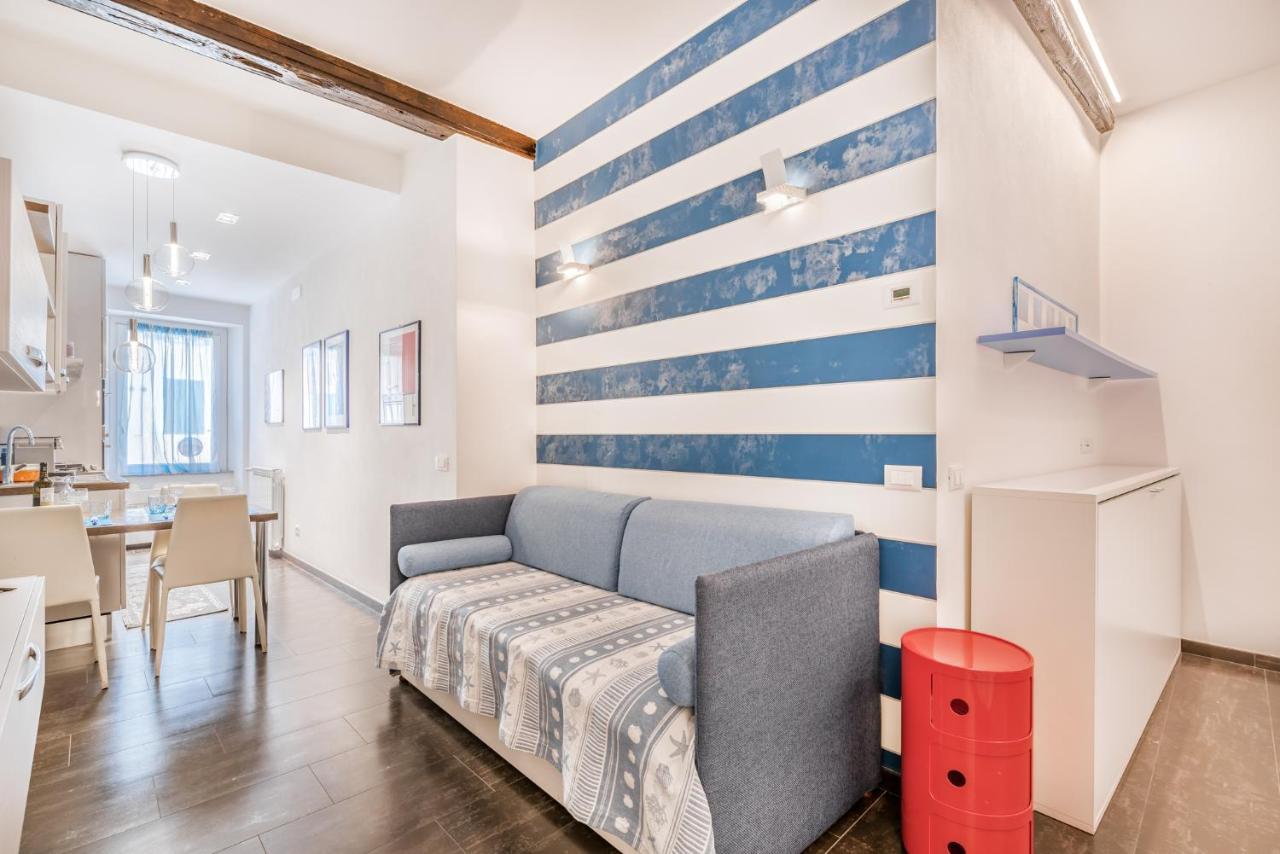 Blu Mare Apartment เวอนาซซา ภายนอก รูปภาพ